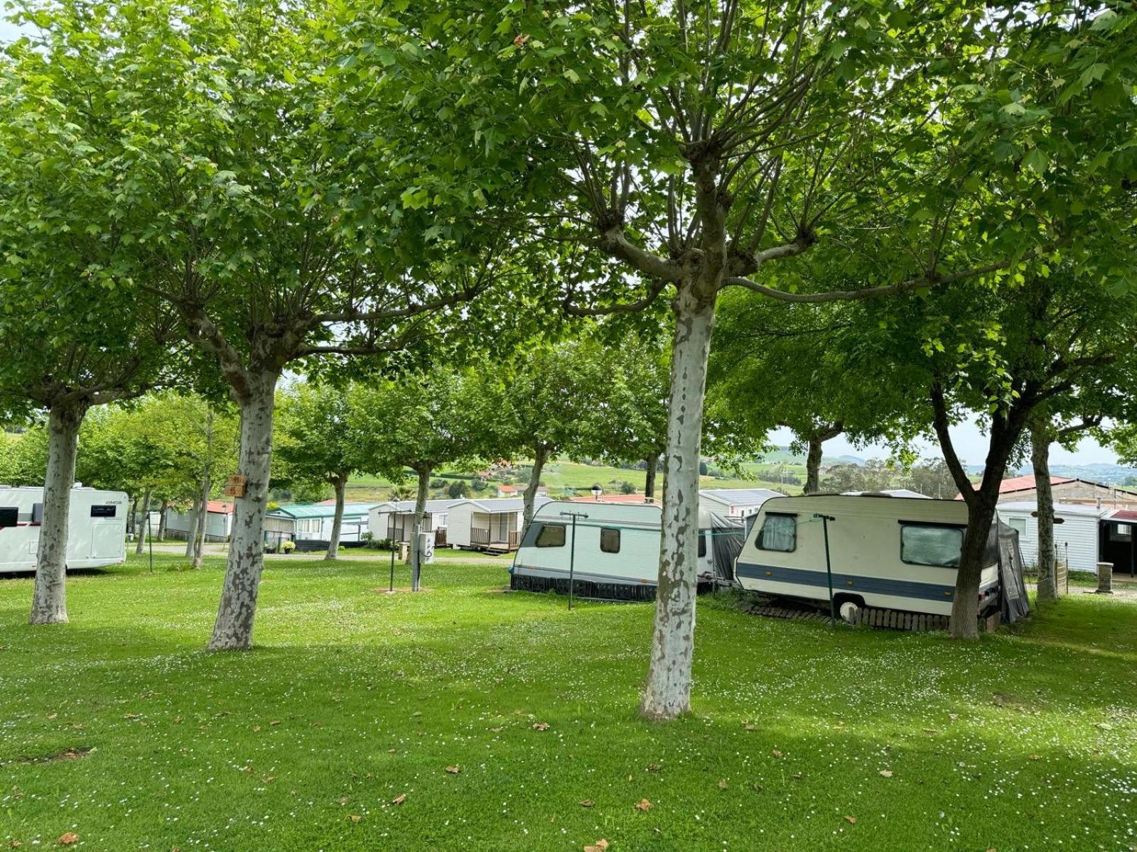 Altamira Camping Park Queveda Exteriör bild